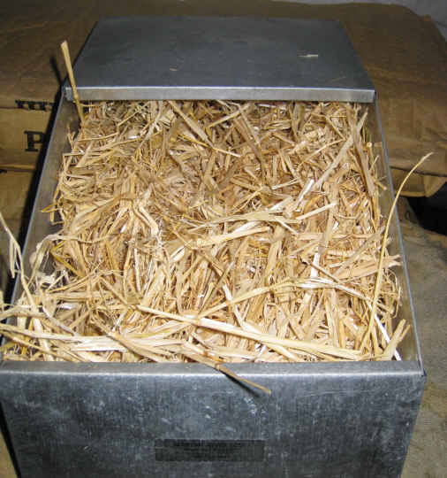 Rabbit Nest Box Prepare a rabbit nesting box step by step